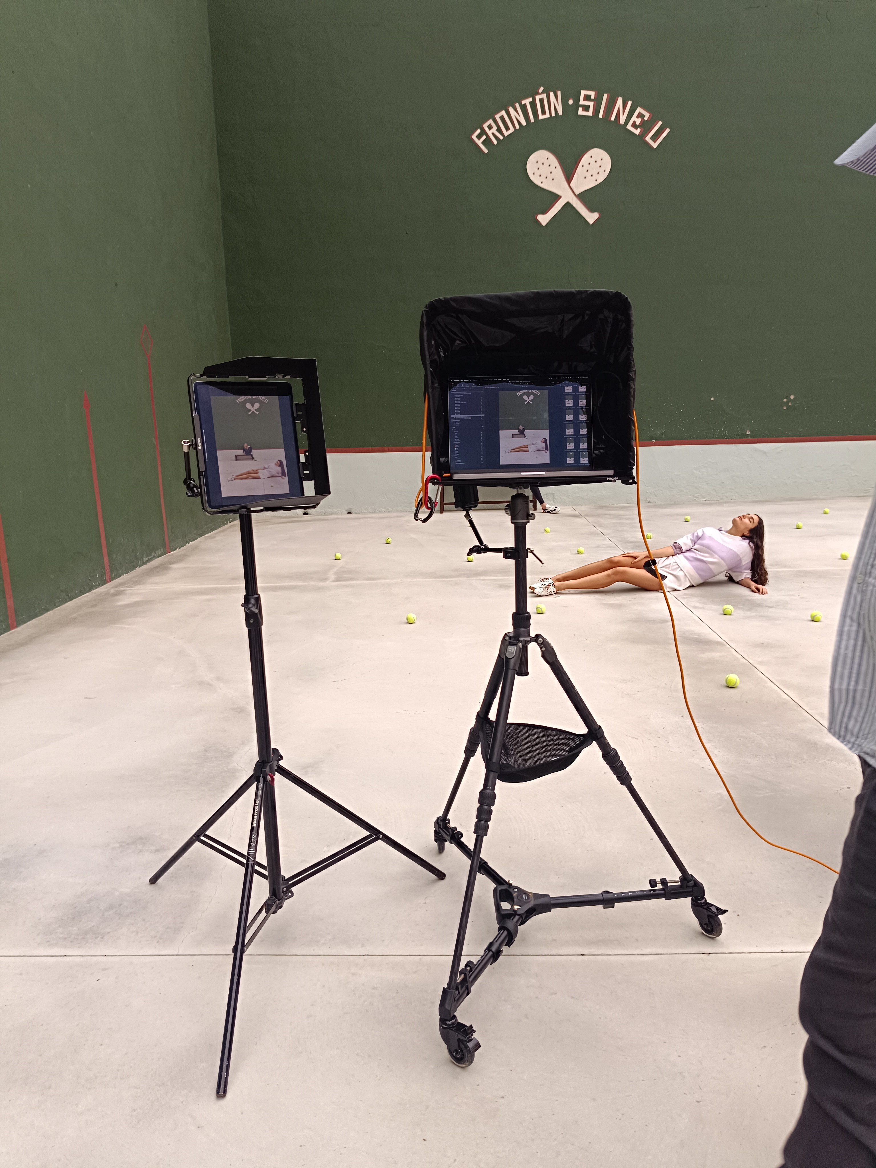On Set 8
